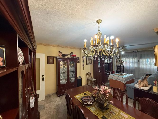 Piso en venta en Santa Rosa - San José