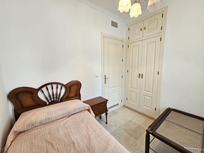 PISO EN SANTA ROSA - VALDEOLLEROS