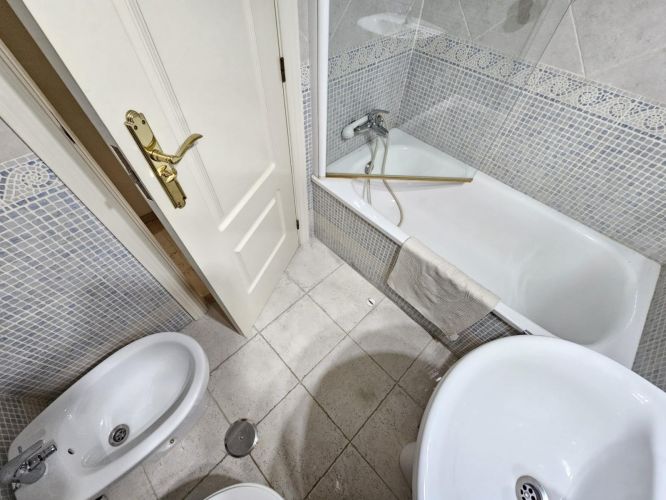 PISO EN SANTA ROSA - VALDEOLLEROS