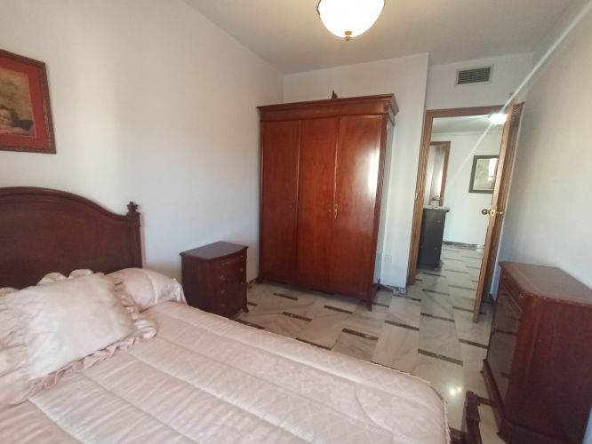 PISO DE ALQUILER EN VISTALEGRE - PARQUE CRUZCONDE