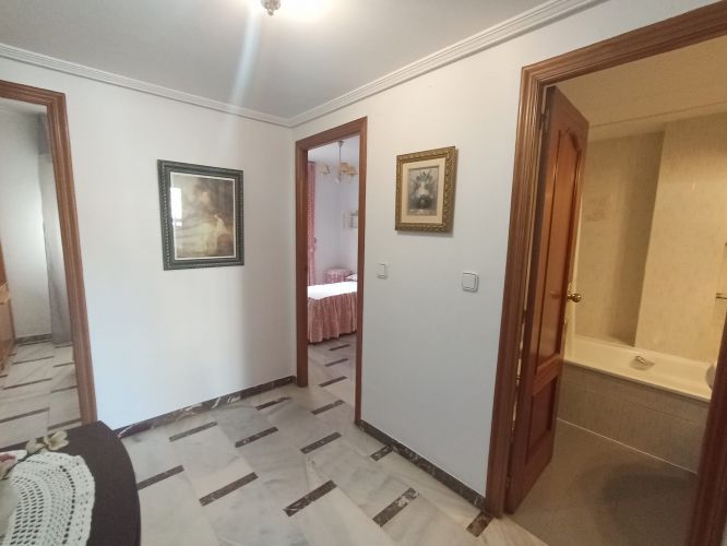 PISO DE ALQUILER EN VISTALEGRE - PARQUE CRUZCONDE