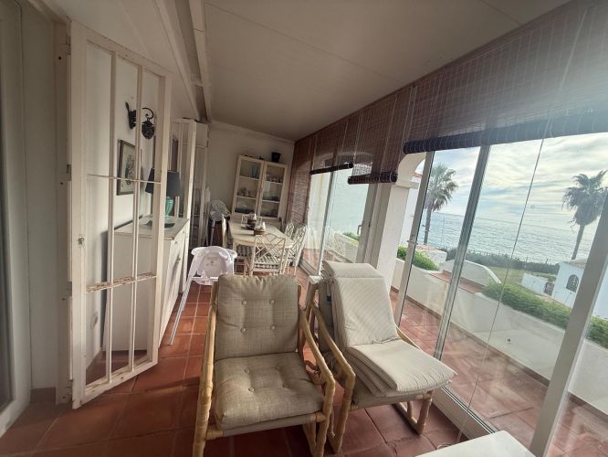 PISO EN VENTA EN CALAHONDA 