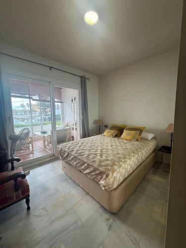 PISO EN VENTA EN CALAHONDA 