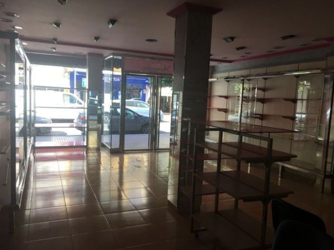 ALQUILER DE LOCAL EN LA VIÑUELA 