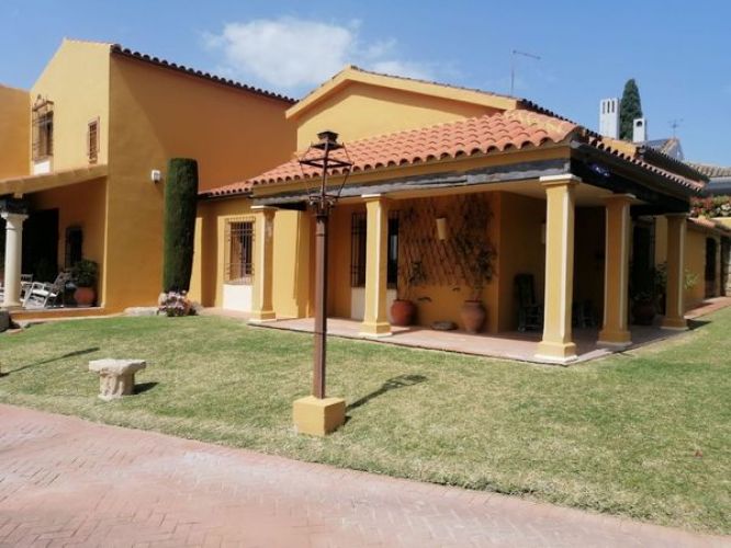 VENTA CHALET EN BRILLANTE JUNTO AL COLEGIO ENCINAR!