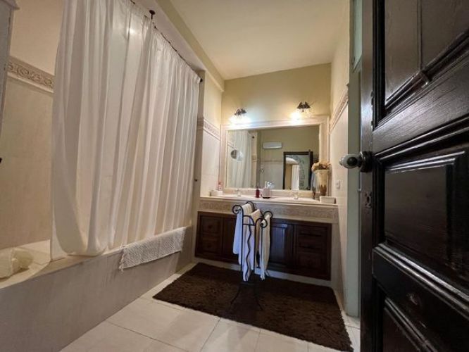 VENTA CHALET EN BRILLANTE JUNTO AL COLEGIO ENCINAR!