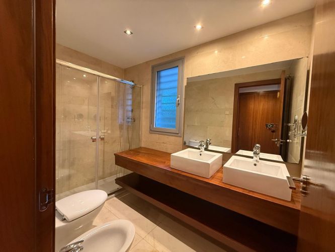 BAJO EN VENTA ZONA TABLERO 