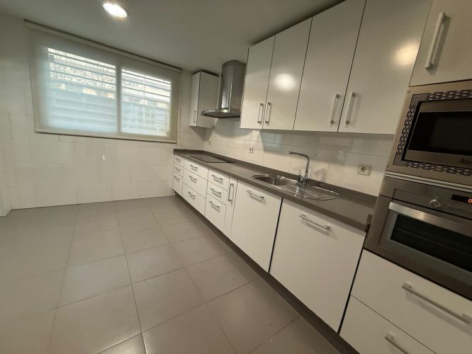 BAJO EN VENTA ZONA TABLERO 