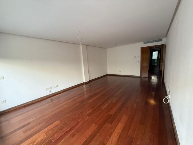 BAJO EN VENTA ZONA TABLERO 