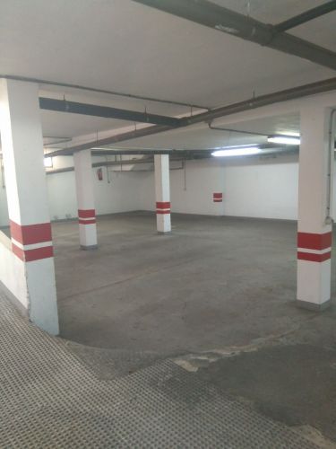 Plaza de aparcamiento en casco historico