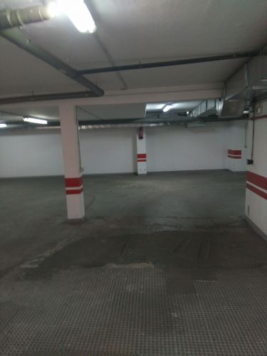 Plaza de aparcamiento en casco historico