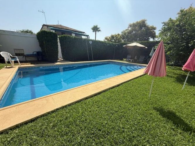 CHALET JUNTO AL COLEGIO DE LA SALLE