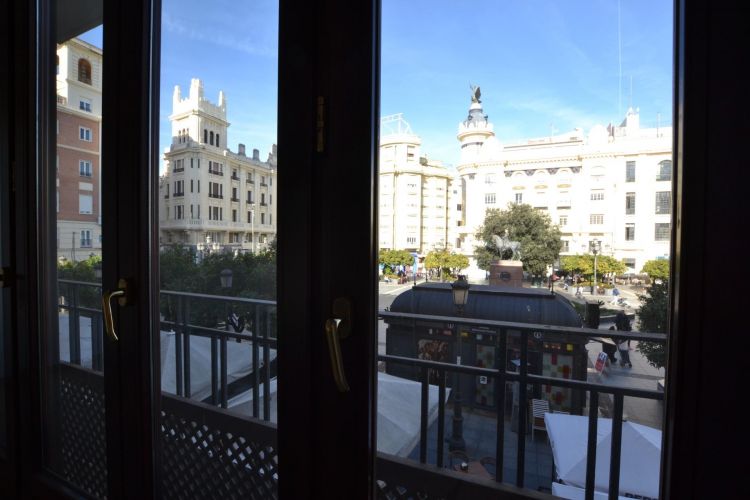 PISO EN VENTA EN PLAZA DE LAS TENDILLAS