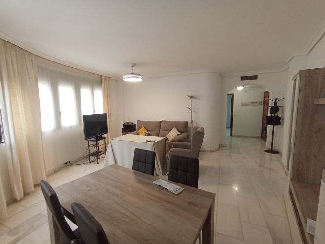 ALQUILER JUNTO A BULEVAR DE GRAN CAPITAN!!