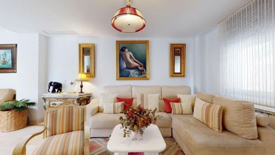 CASA ADOSADA EN SAN RAFAEL DE LA ALBAIDA!