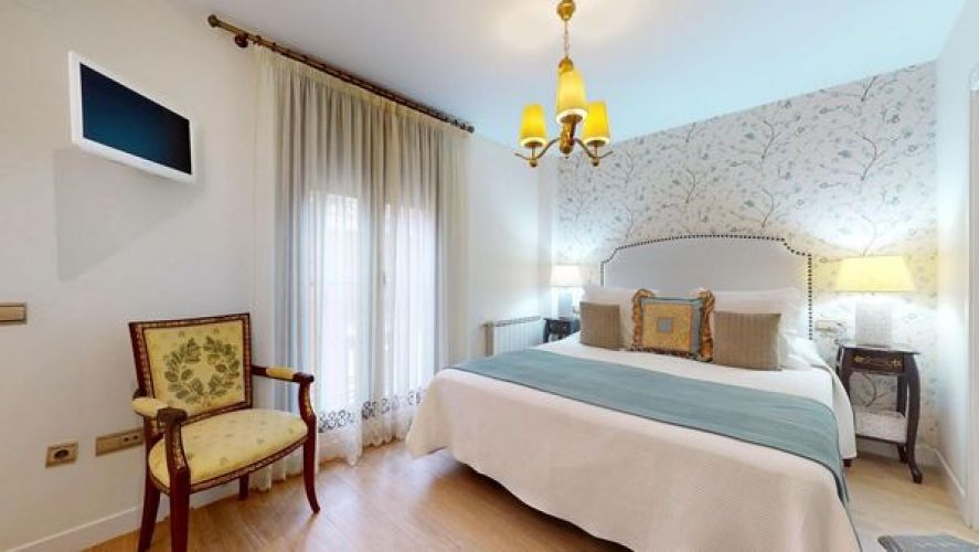 CASA ADOSADA EN SAN RAFAEL DE LA ALBAIDA!