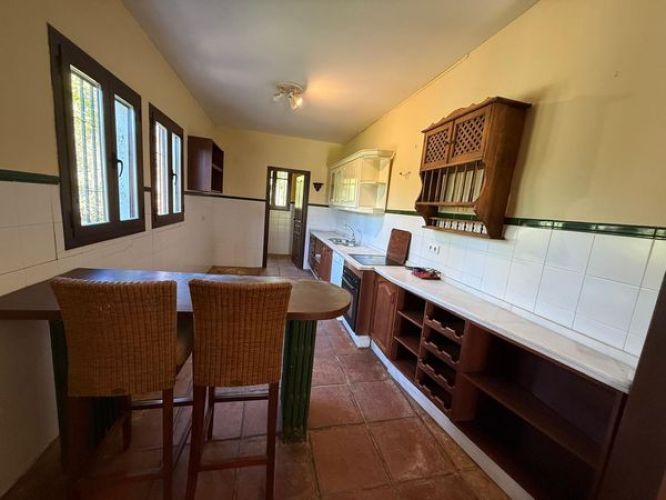 FINCA RÚSTICA EN LA LOMA A UN PASO DE CÓRDOBA!