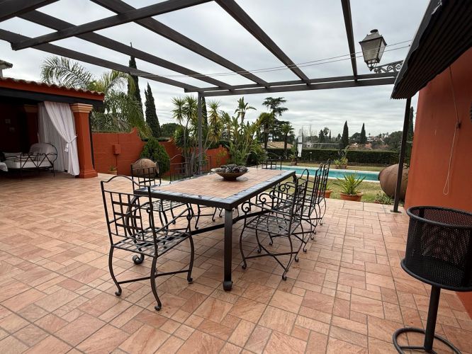 CHALET EN UNA PLANTA CON MAGNÍFICAS VISTAS!