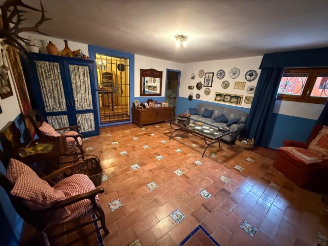 CHALET EN UNA PLANTA CON MAGNÍFICAS VISTAS!