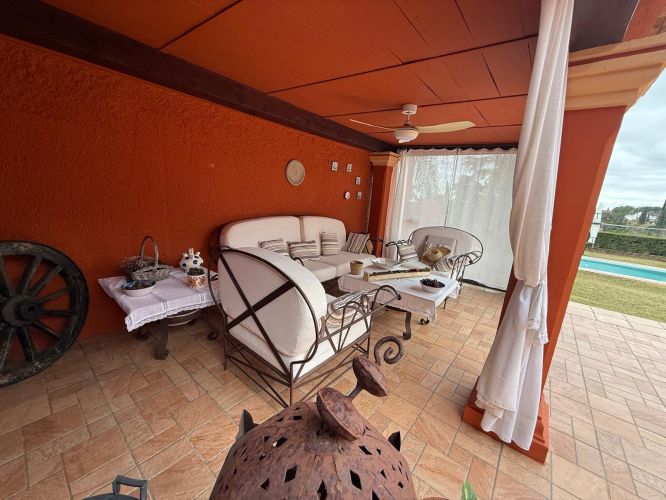 CHALET EN UNA PLANTA CON MAGNÍFICAS VISTAS!