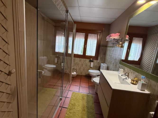 CHALET EN UNA PLANTA CON MAGNÍFICAS VISTAS!