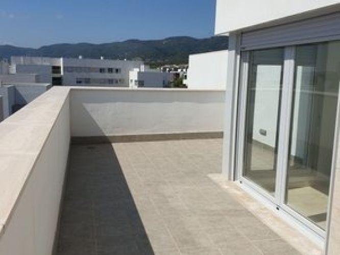 ÁTICO EN ALQUILER EN ZONA ARRUZAFA!