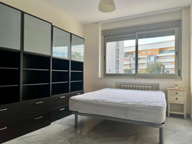 PISO EN ZONA MARIA LA JUDIA CON 2 PLAZAS DE GARAJE!