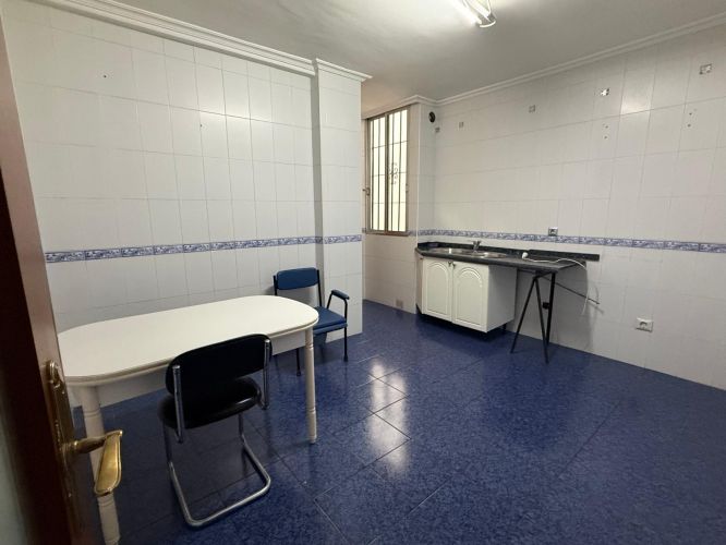 EDIFICIO COMPLETO EN PLENO CENTRO