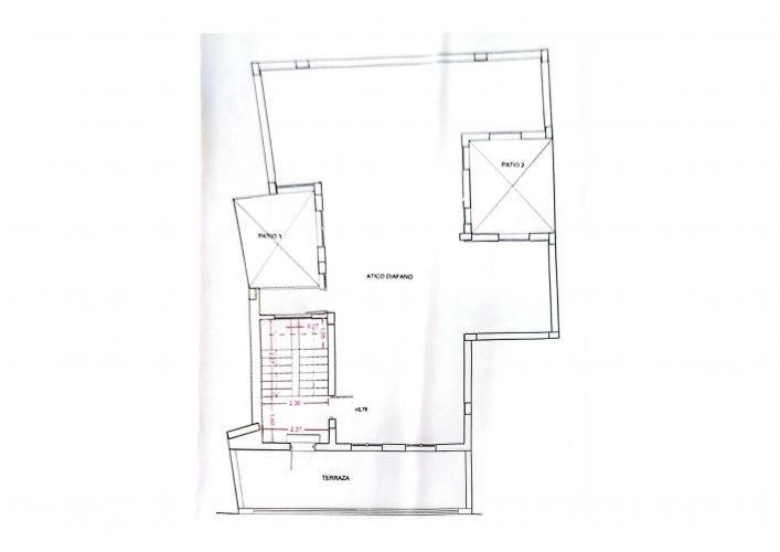 EDIFICIO COMPLETO EN PLENO CENTRO