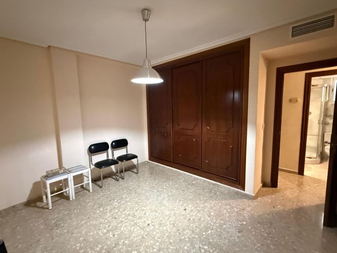 EDIFICIO COMPLETO EN PLENO CENTRO