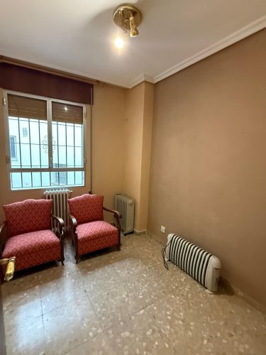 EDIFICIO COMPLETO EN PLENO CENTRO