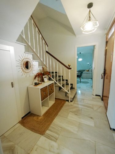 CASA ADOSADA EN CASCO ANTIGUO