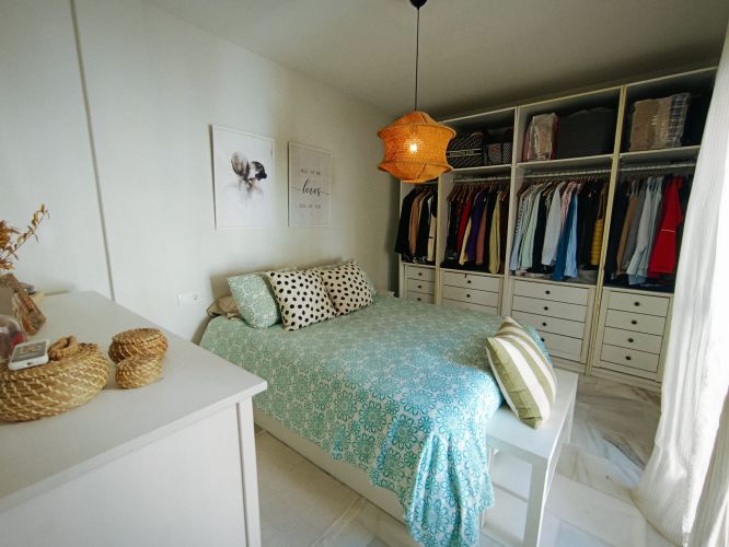 CASA ADOSADA EN CASCO ANTIGUO