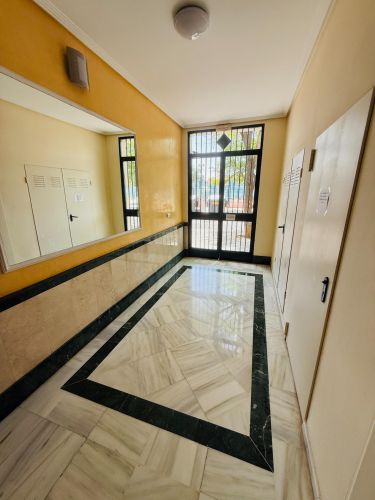Excelente piso de 4 dormitorios y 2 baños con cochera y trastero junto Vial y Renfe