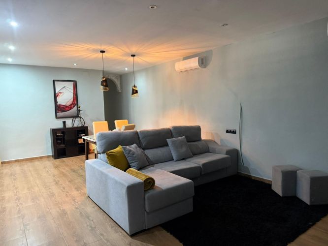 MAGNIFICO CHALET DE DOS VIVIENDAS EN LA COLINA