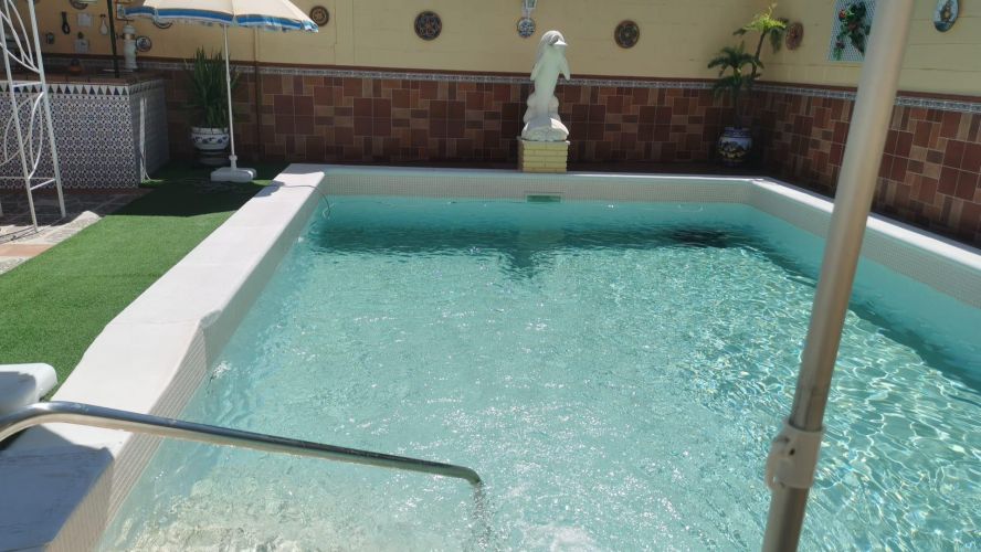 MAGNIFICO CHALET DE DOS VIVIENDAS EN LA COLINA