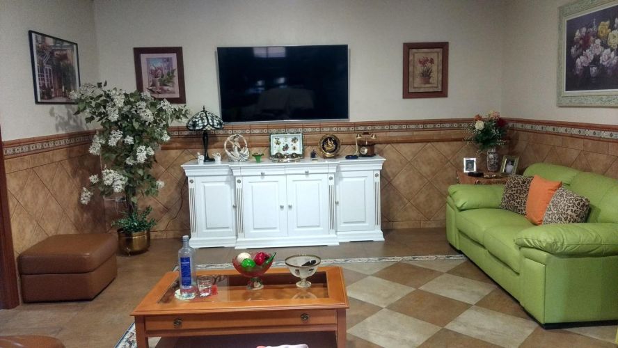 MAGNIFICO CHALET DE DOS VIVIENDAS EN LA COLINA