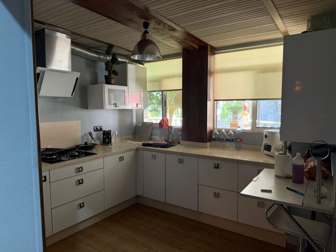 MAGNIFICO CHALET DE DOS VIVIENDAS EN LA COLINA