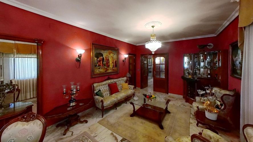 MAGNIFICO CHALET DE DOS VIVIENDAS EN LA COLINA