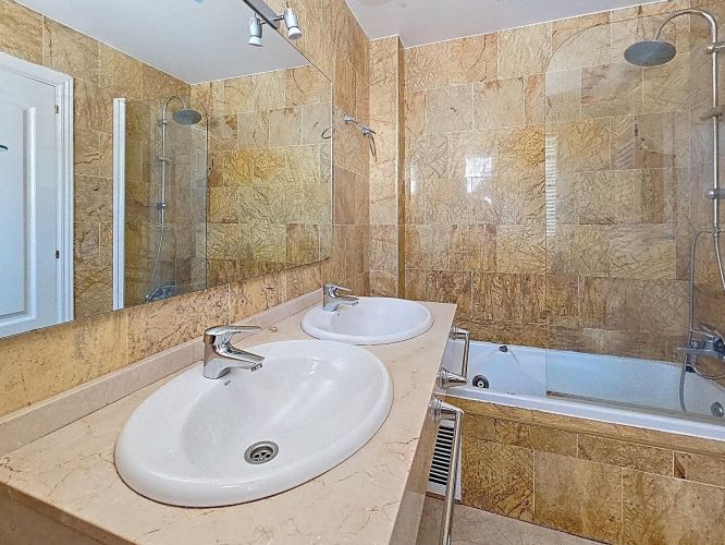 ESPECTACULAR CASA INDEPENDIENTE EN PARAÍSO ARENAL!