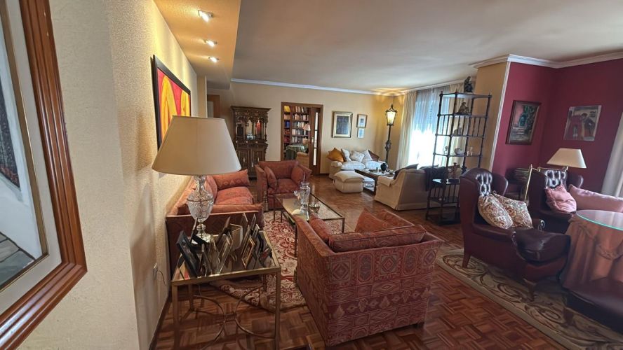 PISO DE 236M² EN PLENO CENTRO DE CÓRDOBA