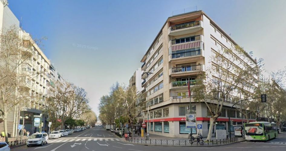 VIVENDA EN PLENO CENTRO PARA REFORMAR