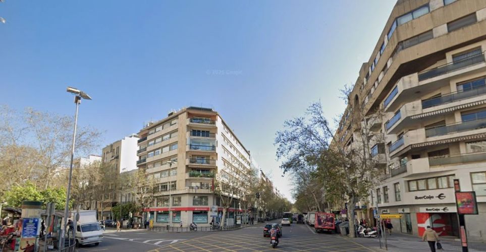 VIVENDA EN PLENO CENTRO PARA REFORMAR