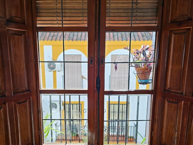 EDIFICIO EN EL BARRIO DE SAN ANDRES