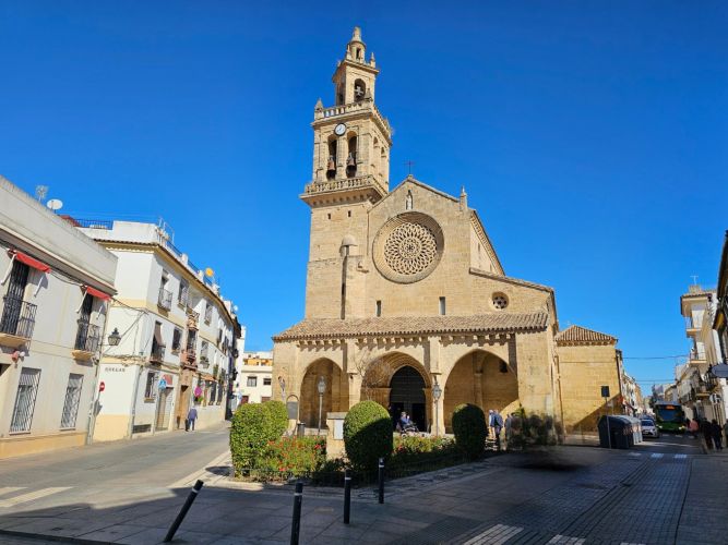 EDIFICIO EN EL BARRIO DE SAN ANDRES