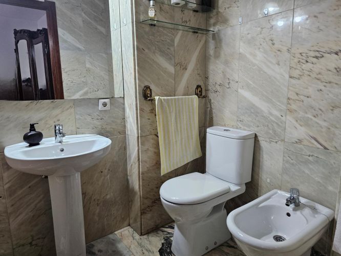 EDIFICIO EN EL BARRIO DE SAN ANDRES