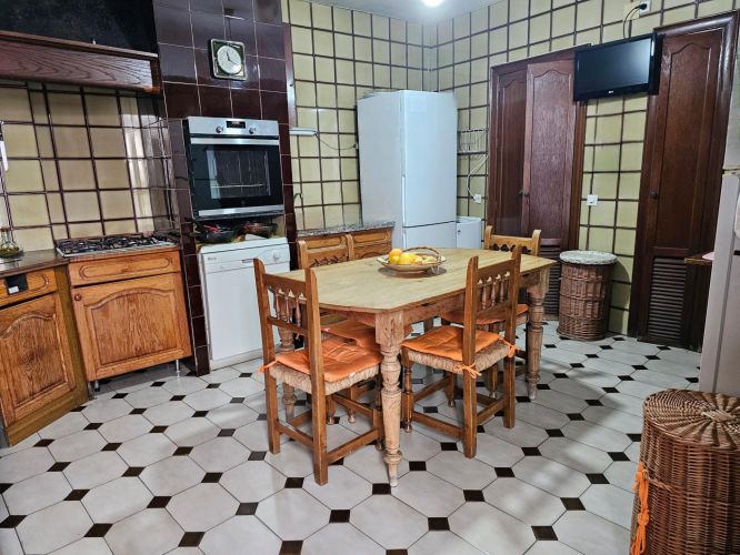 EDIFICIO EN EL BARRIO DE SAN ANDRES