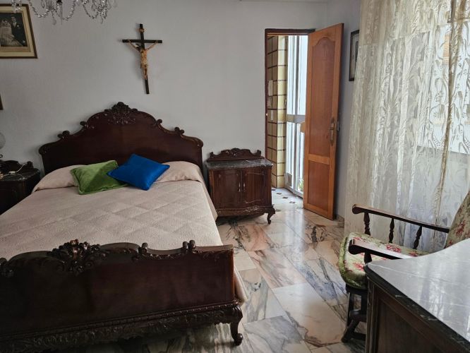 EDIFICIO EN EL BARRIO DE SAN ANDRES