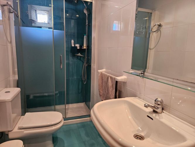 EDIFICIO EN EL BARRIO DE SAN ANDRES