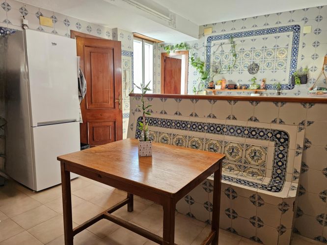 EDIFICIO EN EL BARRIO DE SAN ANDRES